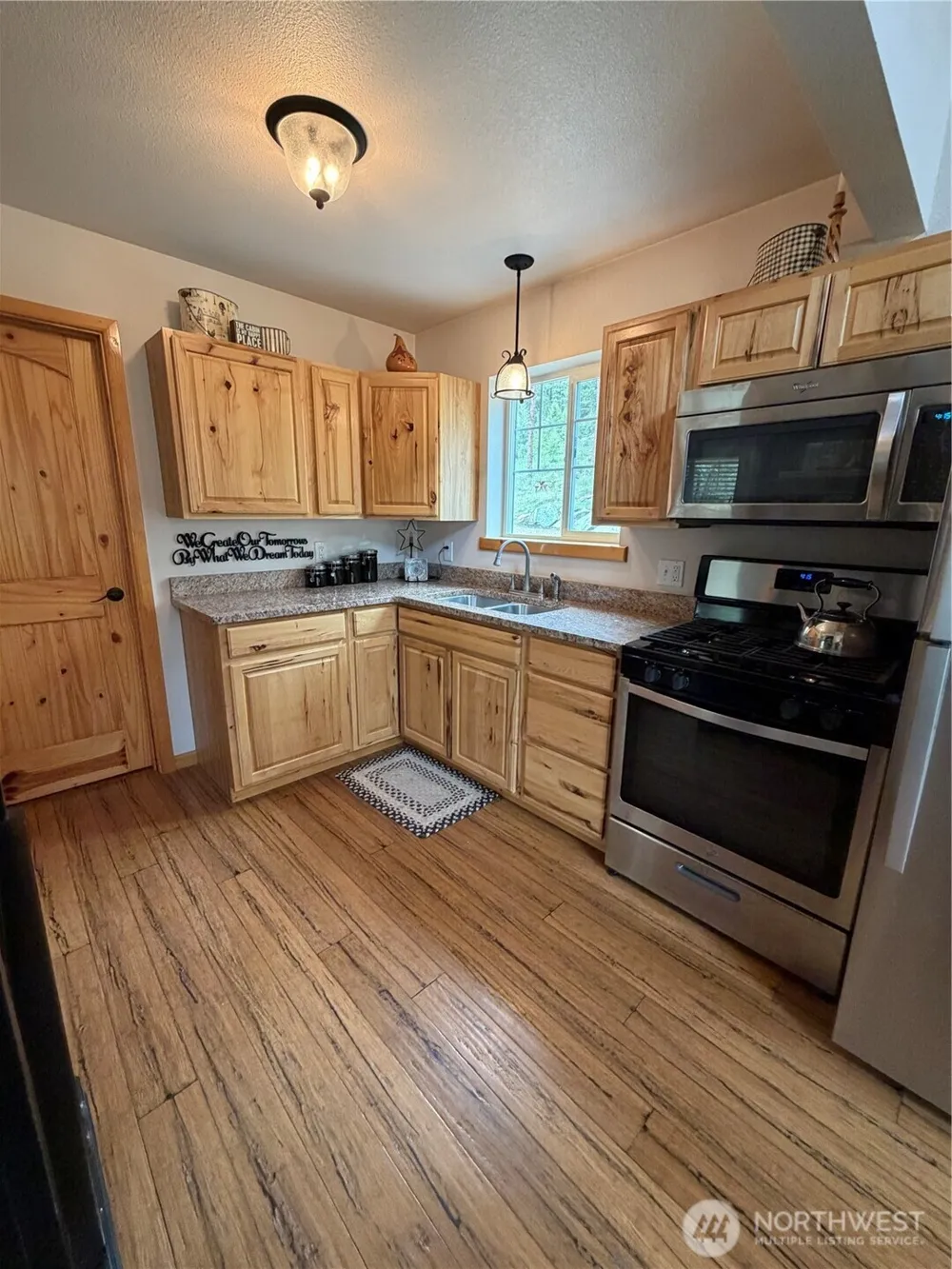 53 Cape Labelle Road Tonasket, WA 98855