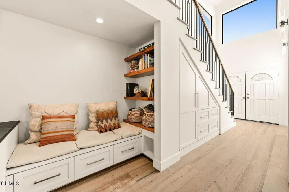 1302 Devon Lane Ventura, CA 93001