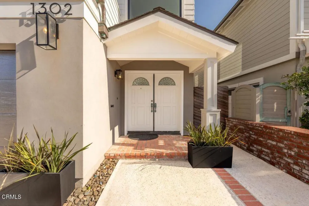 1302 Devon Lane Ventura, CA 93001
