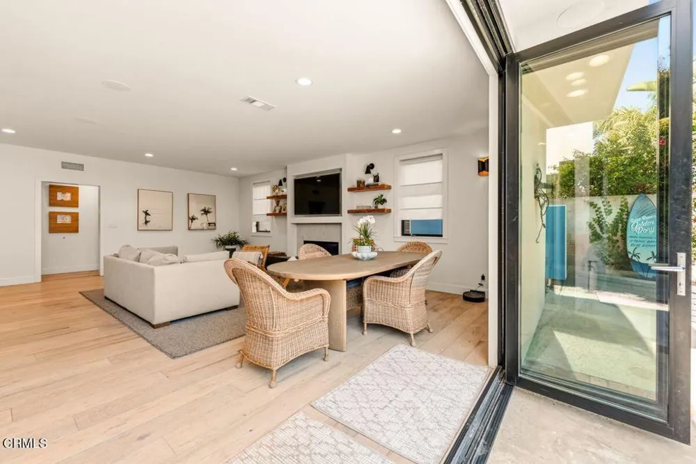 1302 Devon Lane Ventura, CA 93001