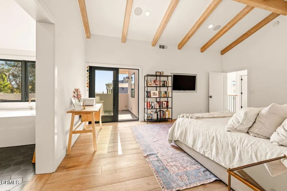 1302 Devon Lane Ventura, CA 93001