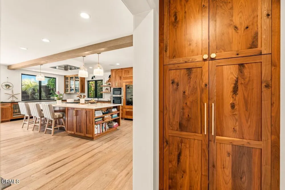 1302 Devon Lane Ventura, CA 93001