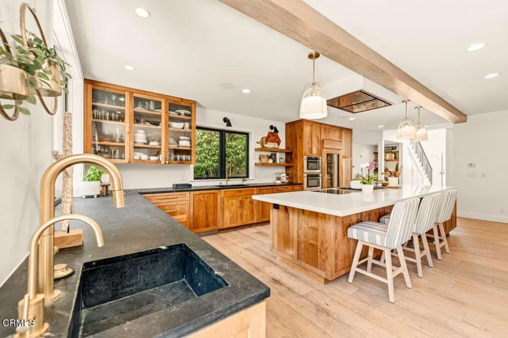 1302 Devon Lane Ventura, CA 93001