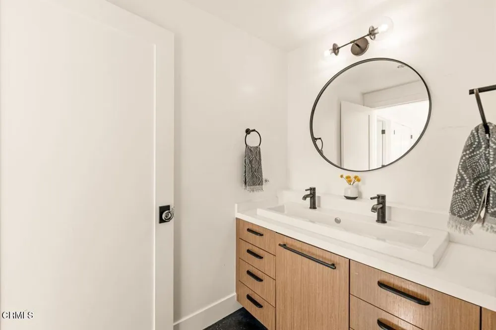 1302 Devon Lane Ventura, CA 93001