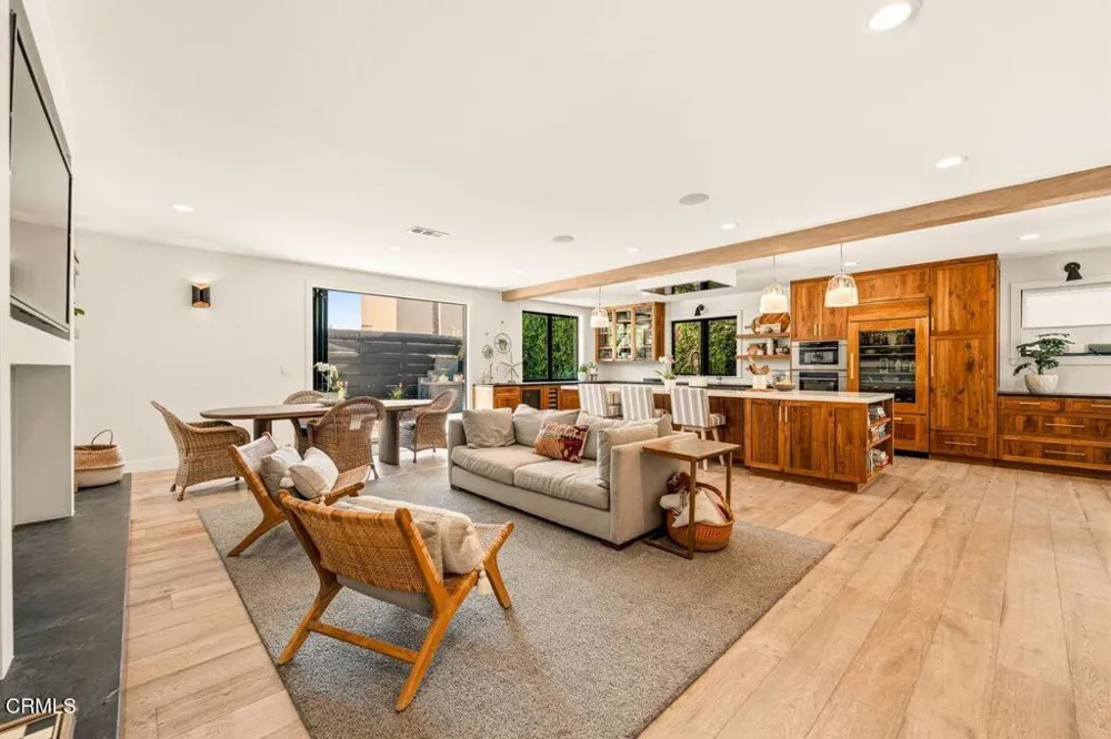 1302 Devon Lane Ventura, CA 93001