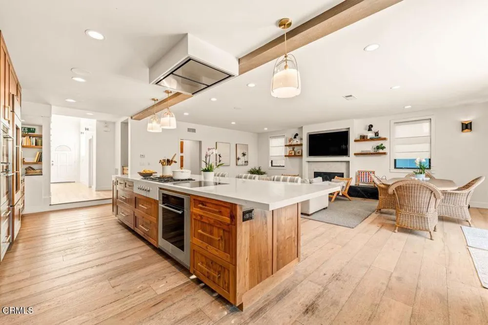 1302 Devon Lane Ventura, CA 93001