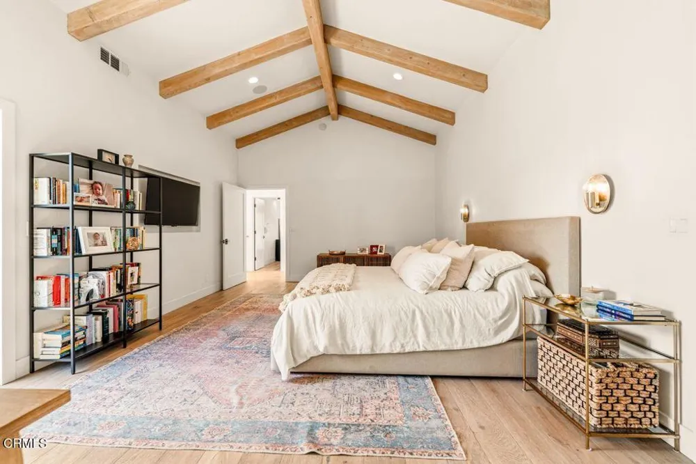 1302 Devon Lane Ventura, CA 93001