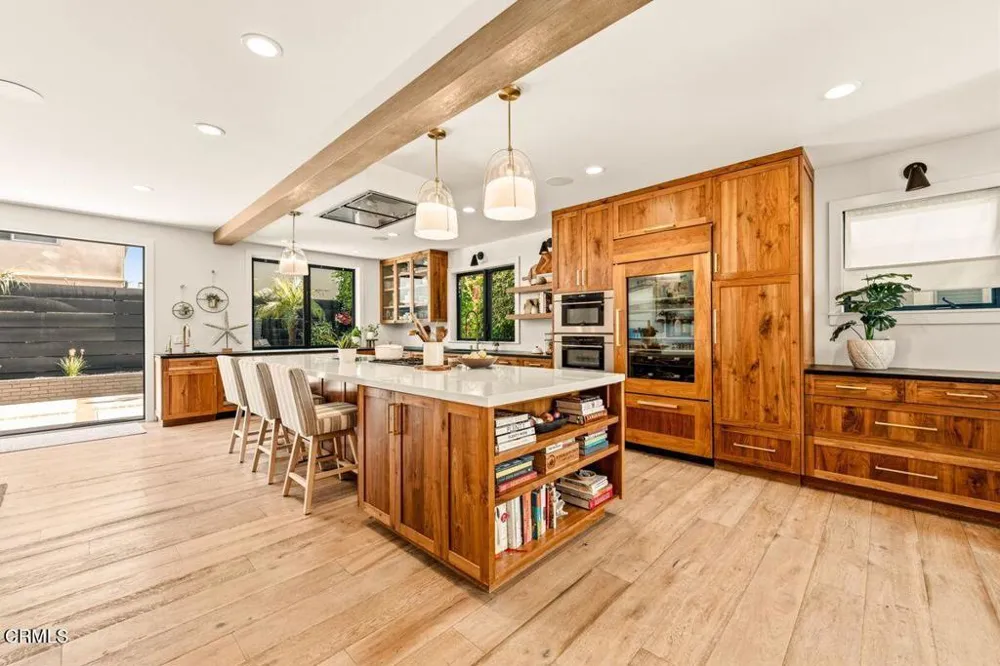 1302 Devon Lane Ventura, CA 93001
