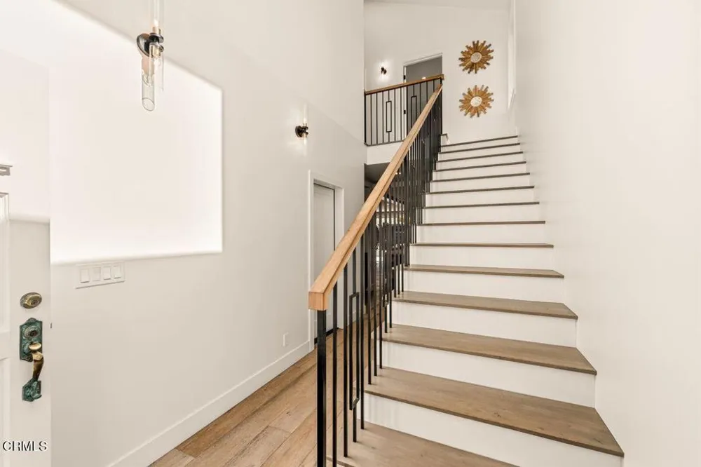 1302 Devon Lane Ventura, CA 93001