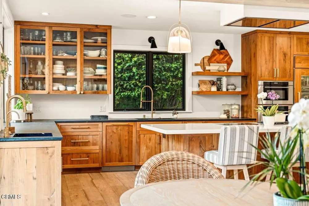 1302 Devon Lane Ventura, CA 93001