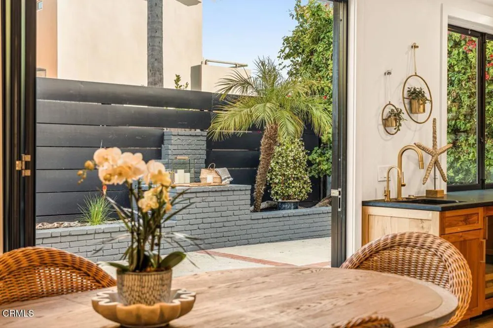 1302 Devon Lane Ventura, CA 93001