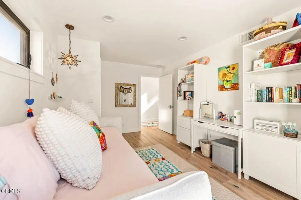 1302 Devon Lane Ventura, CA 93001