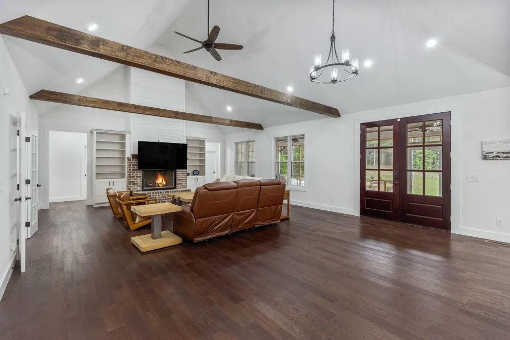 1618 Van Davis Road NW Charleston, TN 37310
