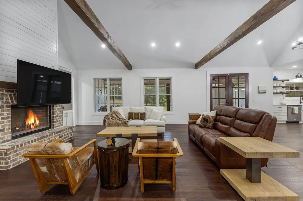 1618 Van Davis Road NW Charleston, TN 37310