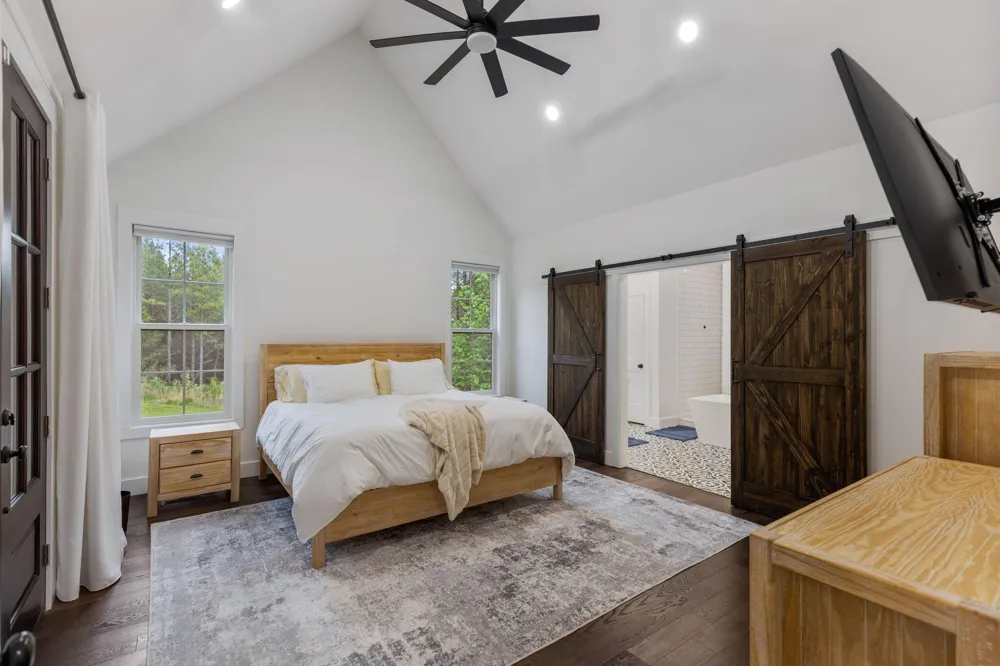 1618 Van Davis Road NW Charleston, TN 37310