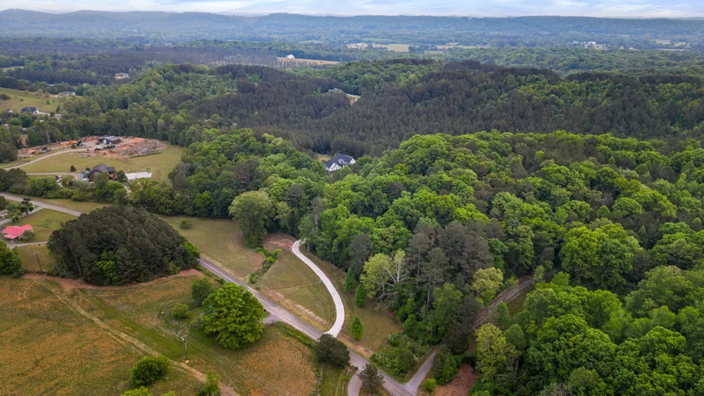 1618 Van Davis Road NW Charleston, TN 37310