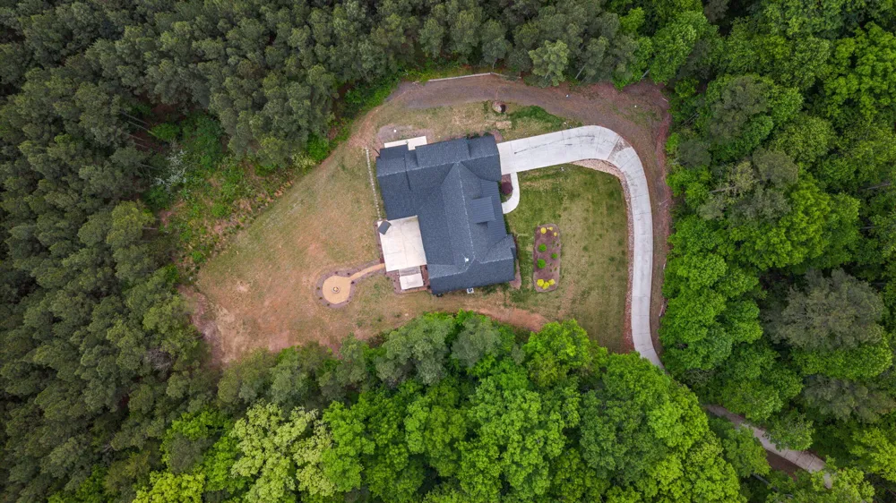 1618 Van Davis Road NW Charleston, TN 37310