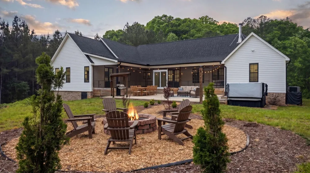 1618 Van Davis Road NW Charleston, TN 37310