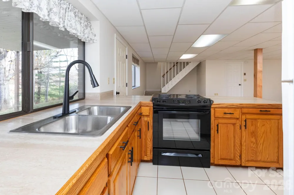 84 Joe jenkins Road Fairview, NC 28730