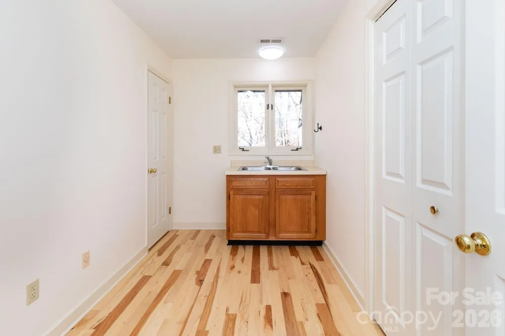 84 Joe jenkins Road Fairview, NC 28730