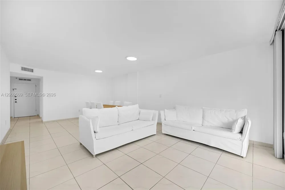 2780 NE 183rd St #115 Aventura, FL 33160