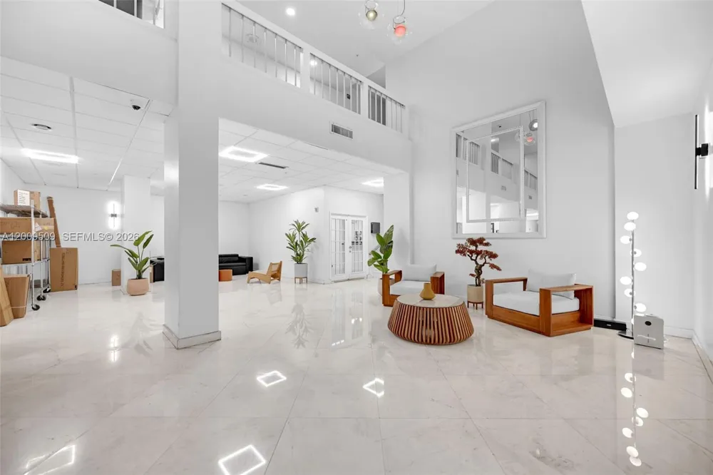 2780 NE 183rd St #115 Aventura, FL 33160