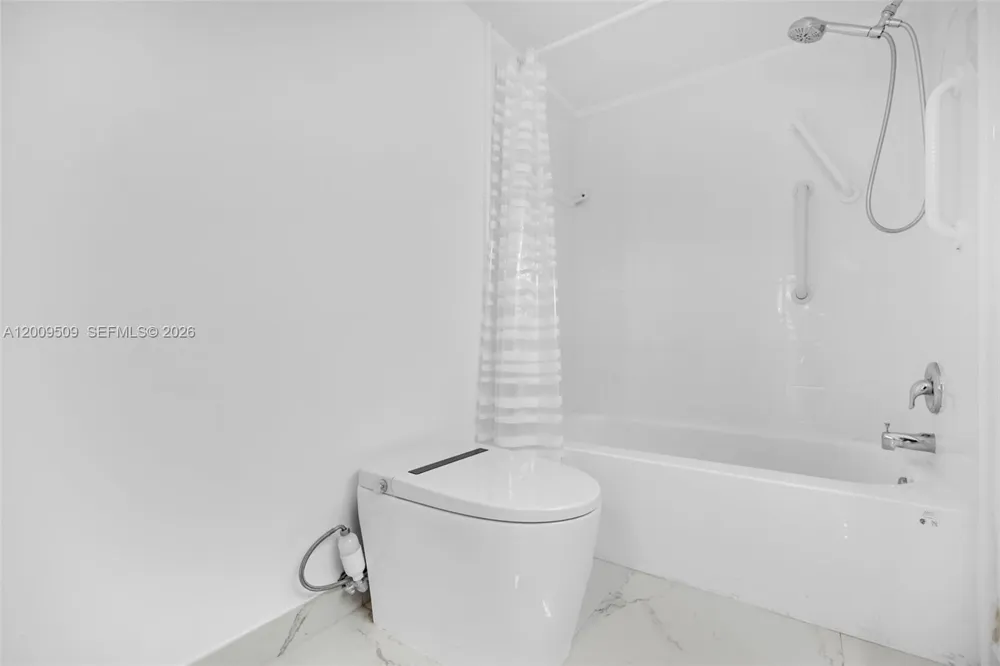 2780 NE 183rd St #115 Aventura, FL 33160