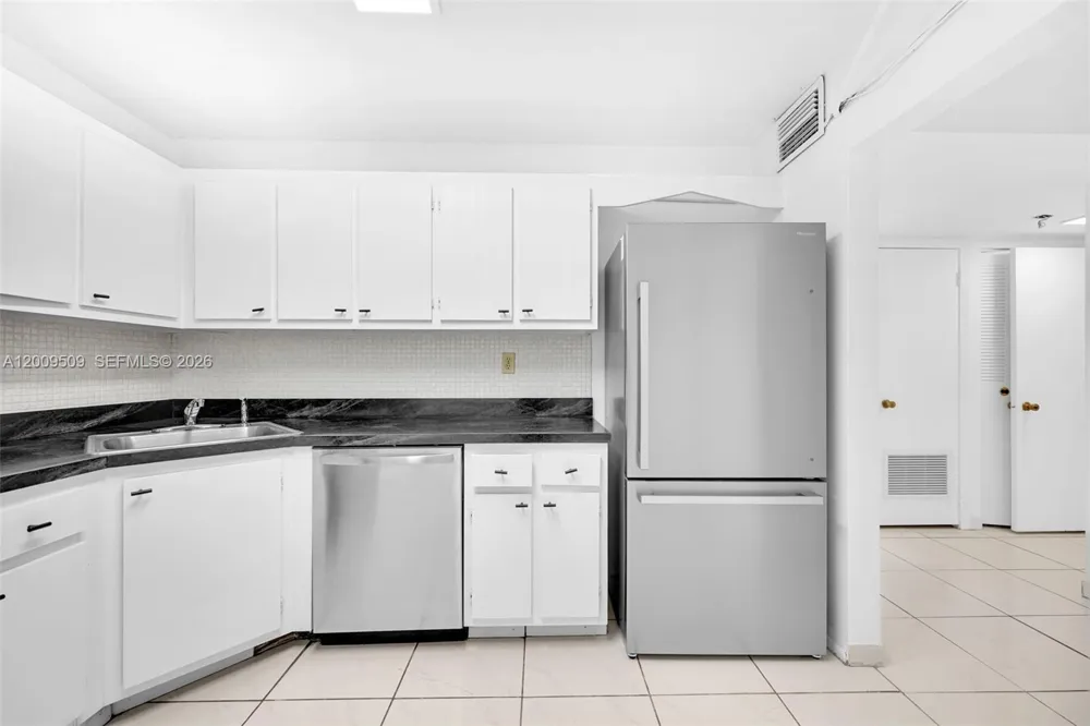 2780 NE 183rd St #115 Aventura, FL 33160