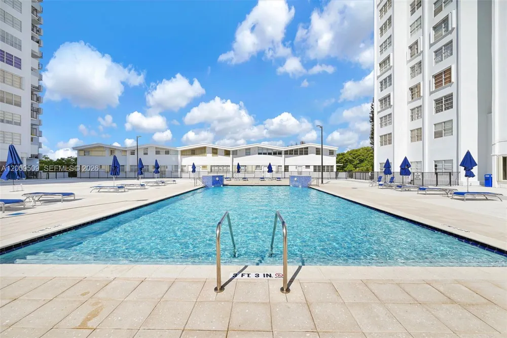 2780 NE 183rd St #115 Aventura, FL 33160