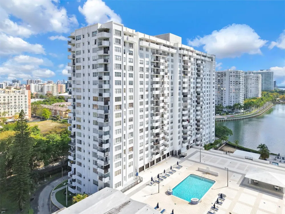 2780 NE 183rd St #115 Aventura, FL 33160