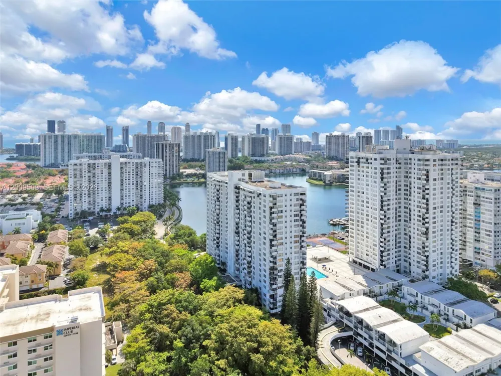 2780 NE 183rd St #115 Aventura, FL 33160
