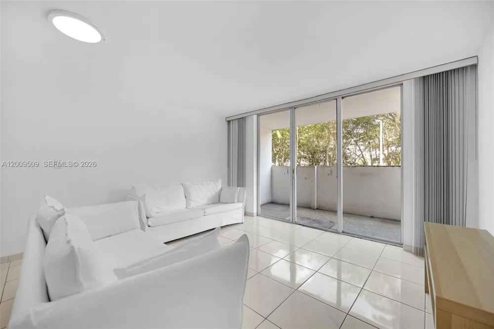 2780 NE 183rd St #115 Aventura, FL 33160