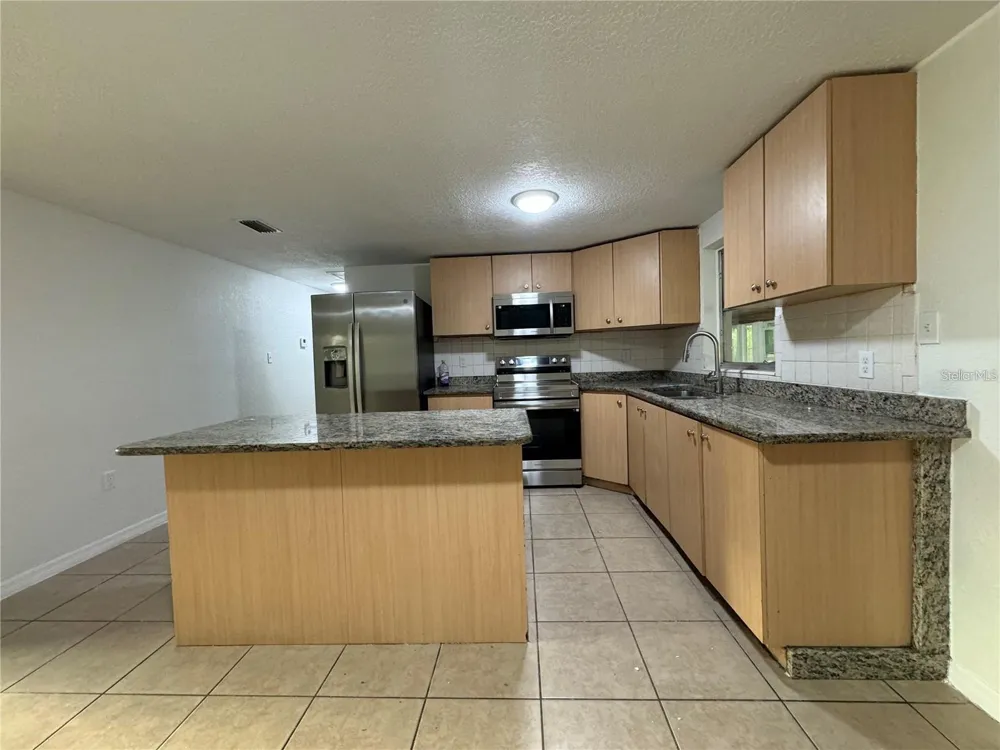 10601 52ND STREET Temple Terrace, FL 33617
