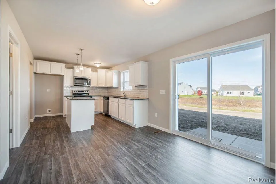2112 Stillwater Drive Davison Township, MI 48423