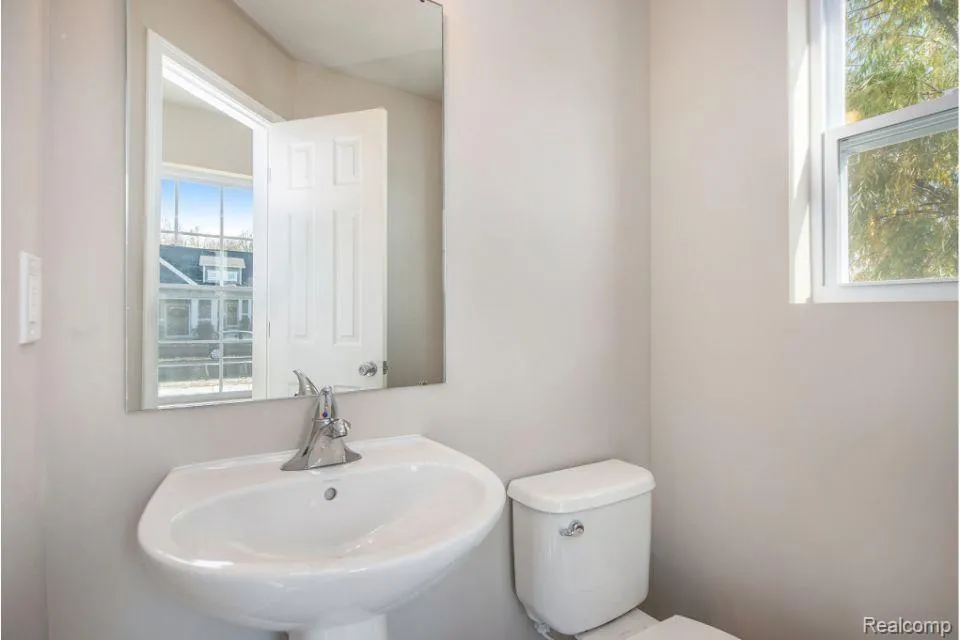 2112 Stillwater Drive Davison Township, MI 48423