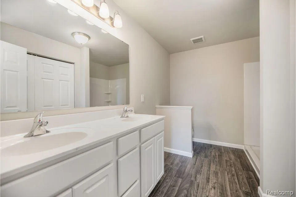 2112 Stillwater Drive Davison Township, MI 48423