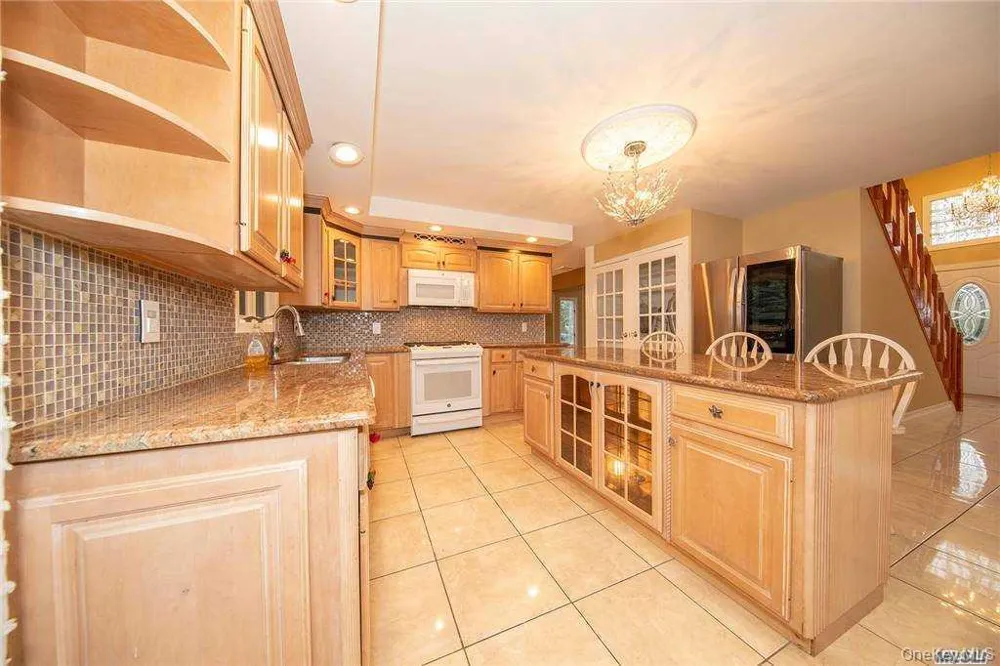 4025 Boston Avenue Seaford, NY 11783