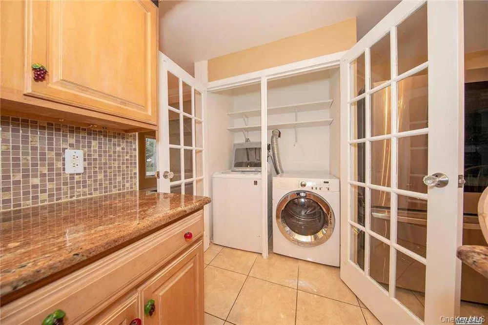 4025 Boston Avenue Seaford, NY 11783
