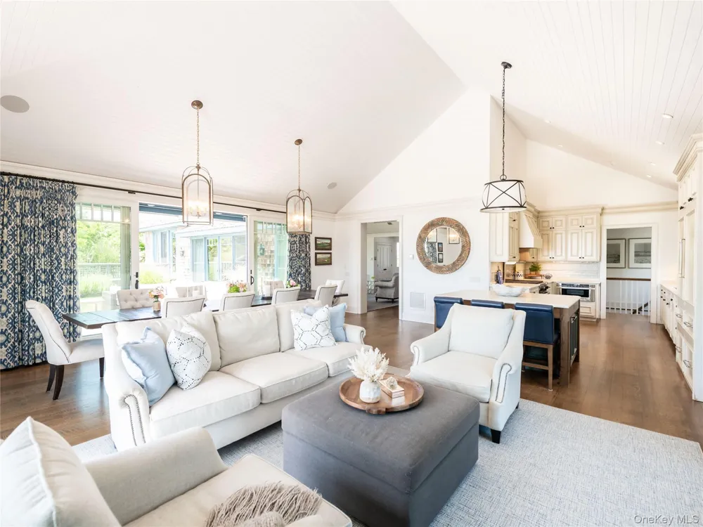 40 Dune Road Quogue, NY 11959