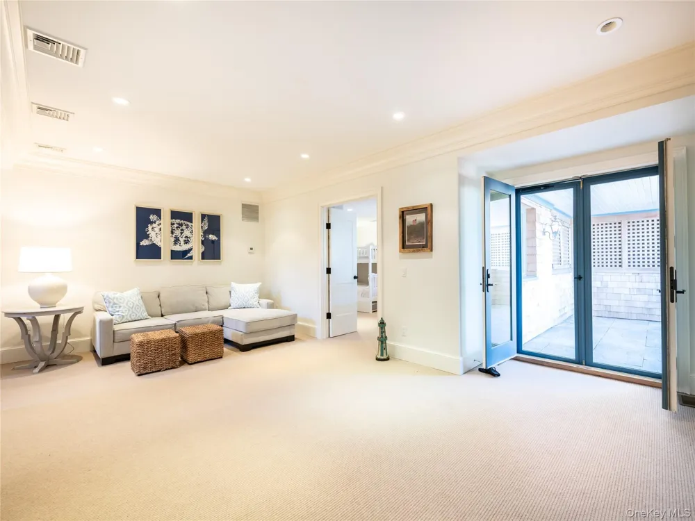 40 Dune Road Quogue, NY 11959