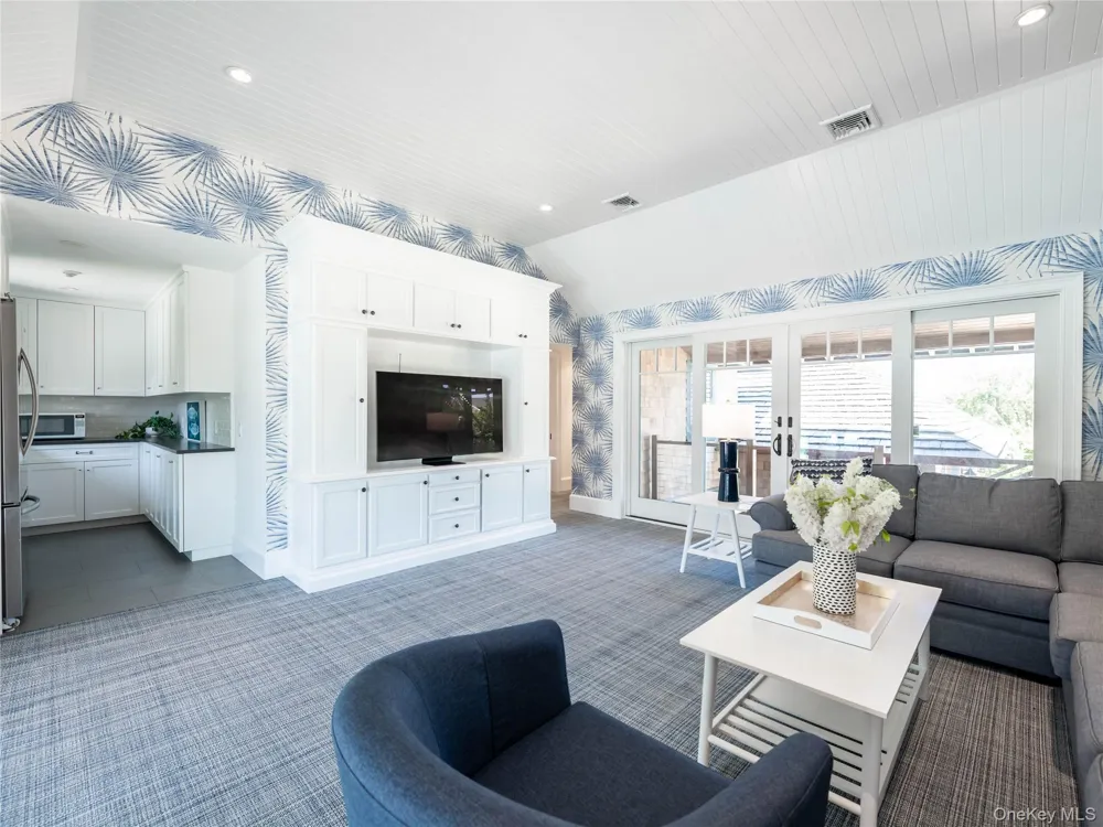 40 Dune Road Quogue, NY 11959
