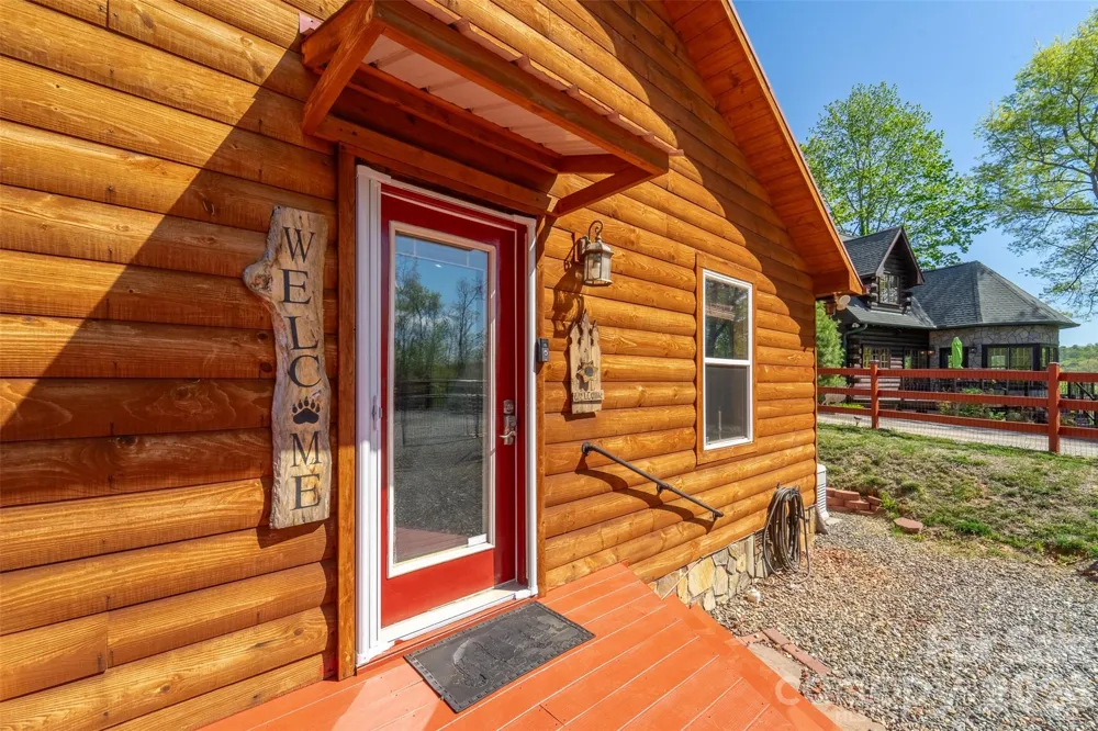 30 Sleepy Bear Ridge Whittier, NC 28789