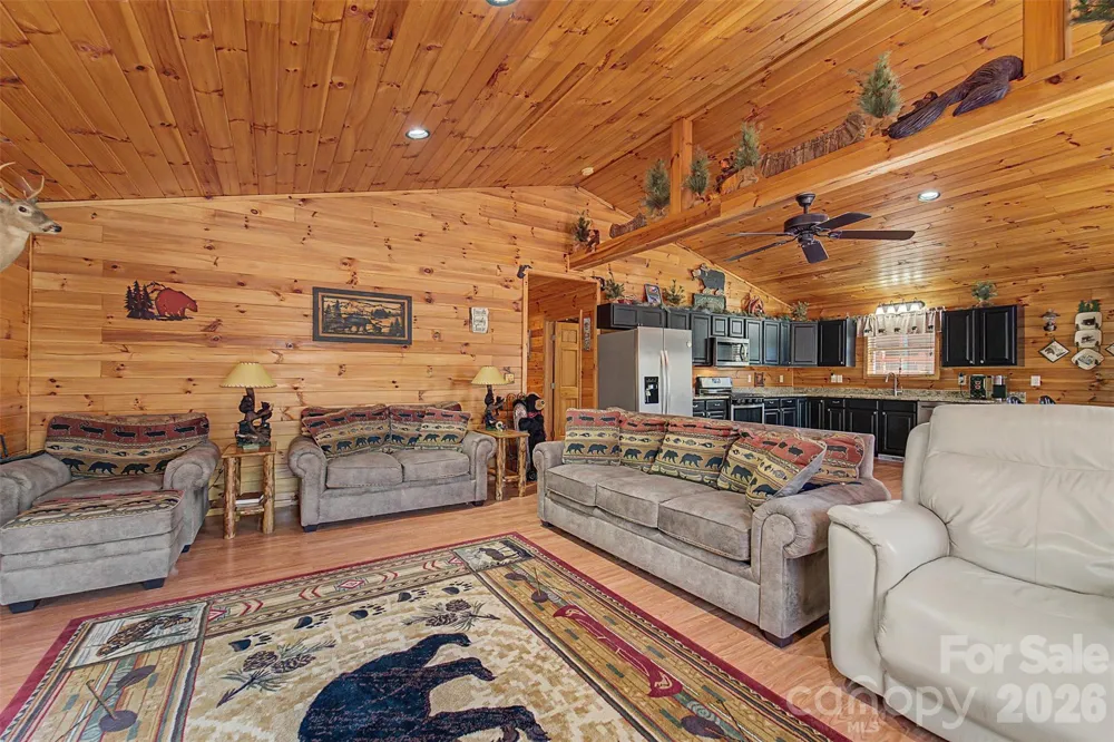 30 Sleepy Bear Ridge Whittier, NC 28789