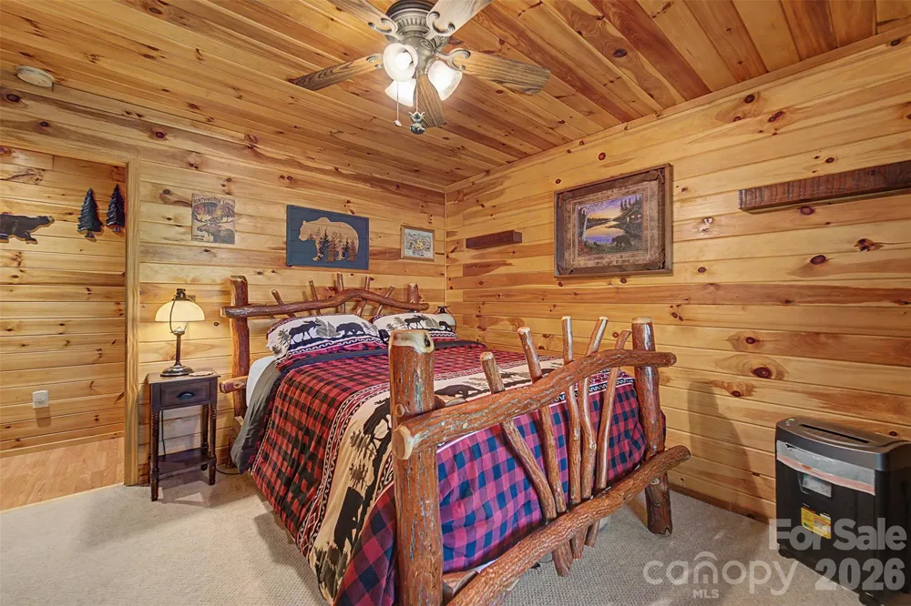 30 Sleepy Bear Ridge Whittier, NC 28789
