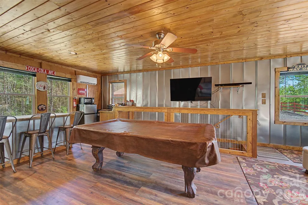 30 Sleepy Bear Ridge Whittier, NC 28789