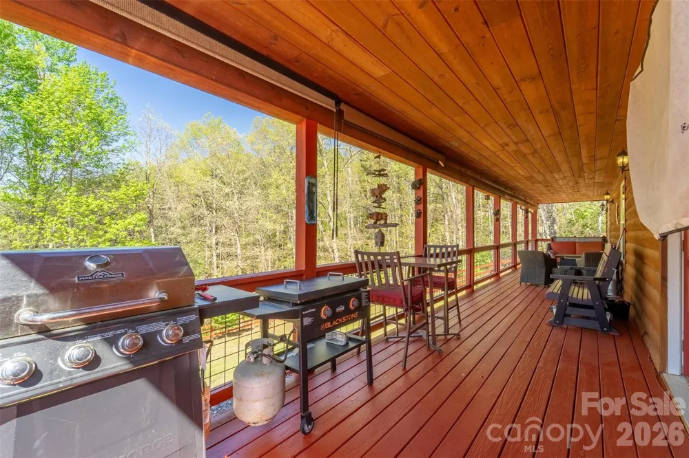 30 Sleepy Bear Ridge Whittier, NC 28789