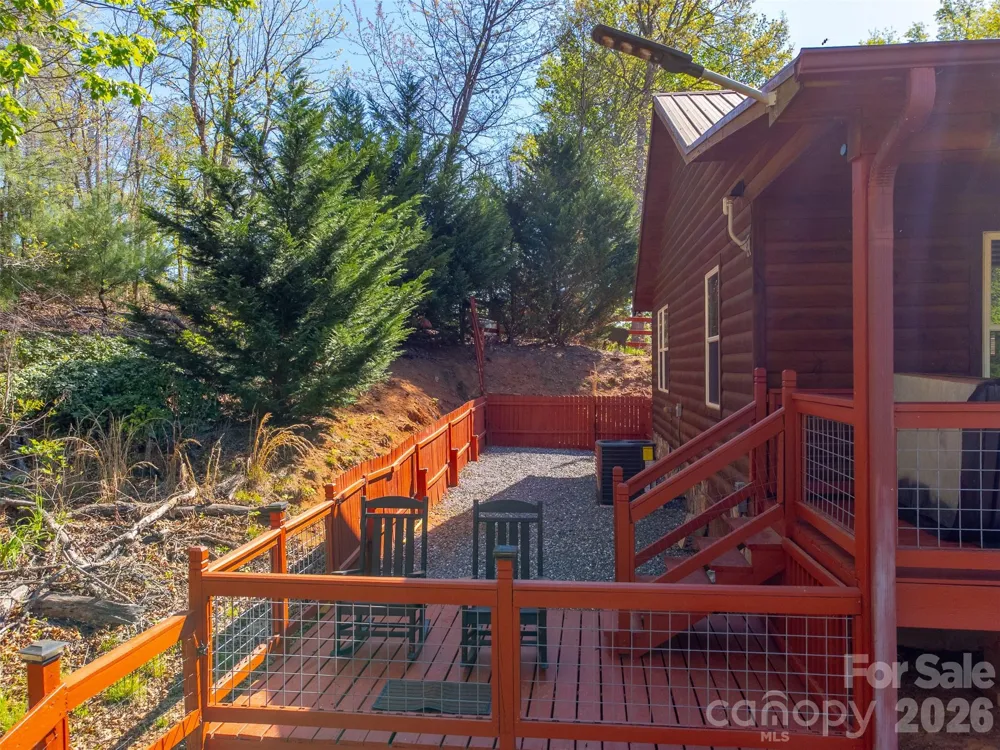 30 Sleepy Bear Ridge Whittier, NC 28789