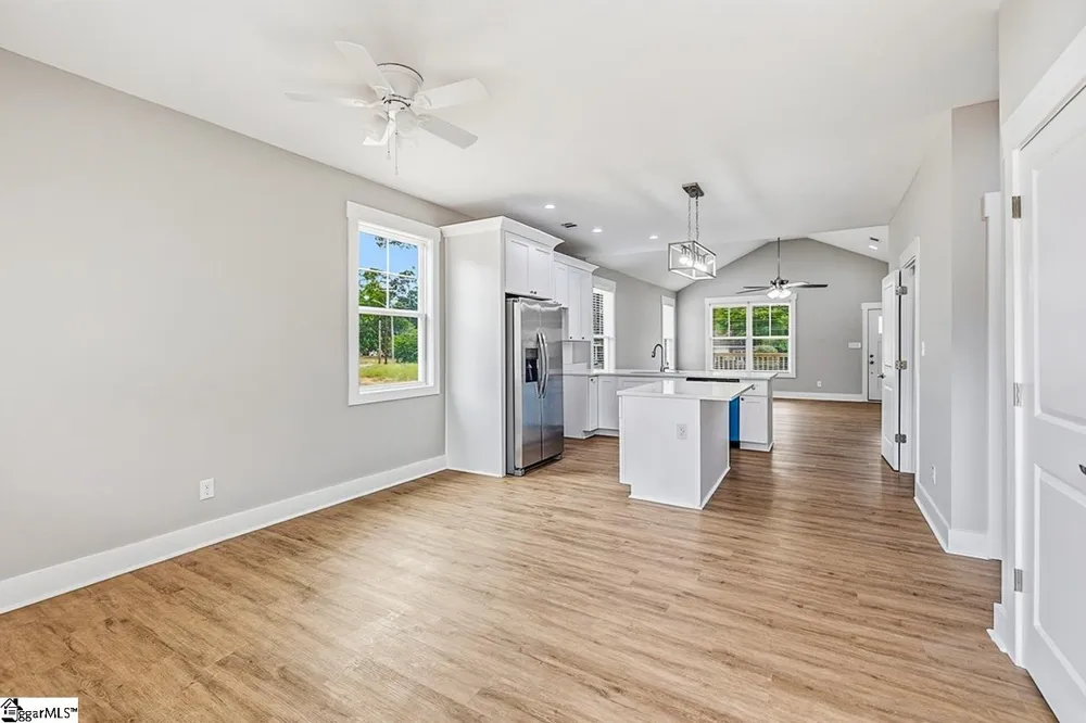 215 W Durst Avenue Greenwood, SC 29646