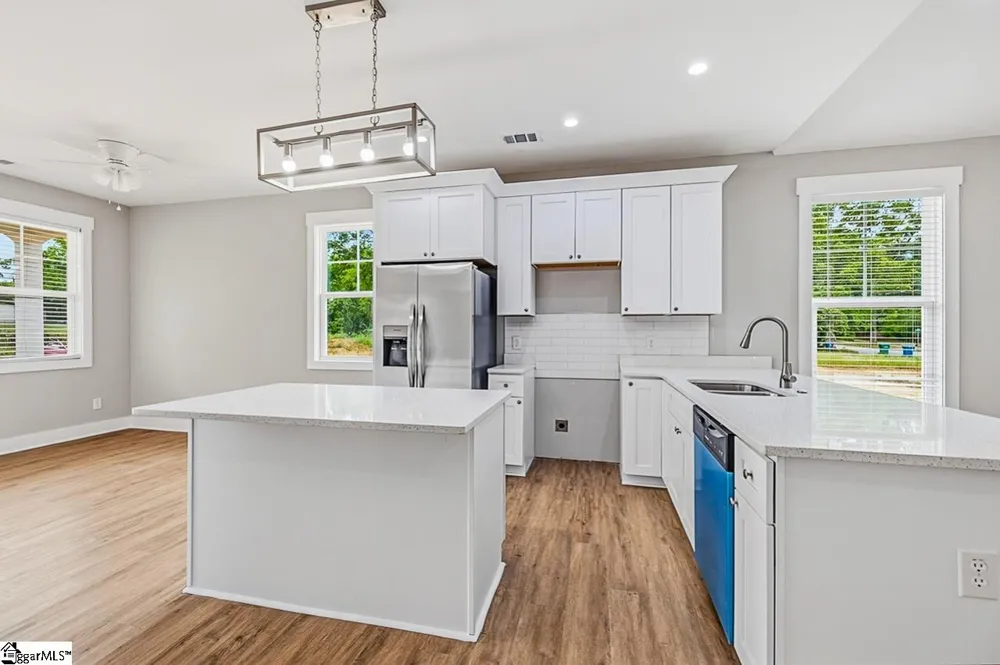 215 W Durst Avenue Greenwood, SC 29646