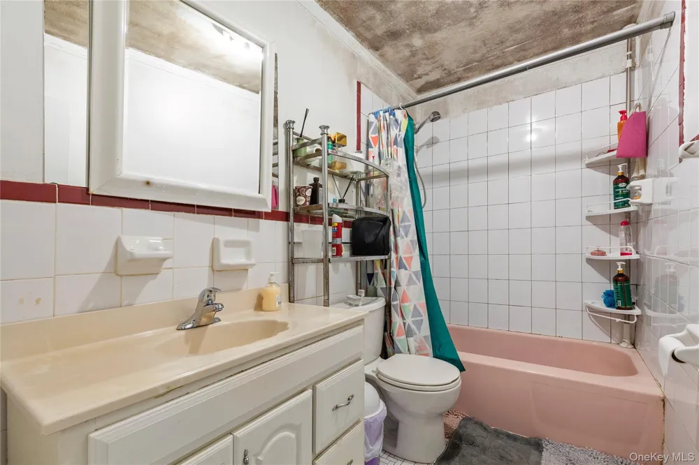 217-35 Hempstead Avenue Queens Village, NY 11429